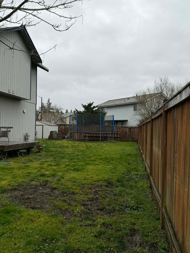 Building Photo - 15721 95th Ct SE