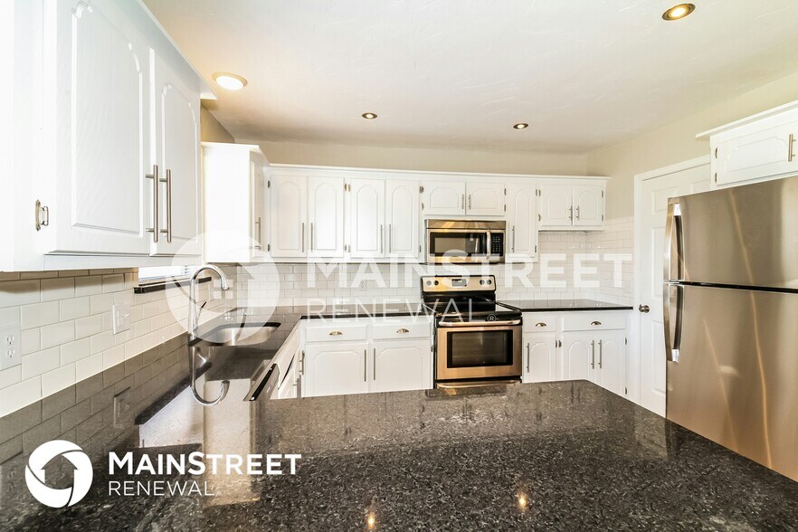 Building Photo - 1113 Countrywood Ln