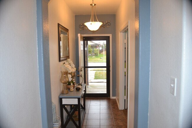 Building Photo - Gorgeous Corner Lot w/ Solar Panels