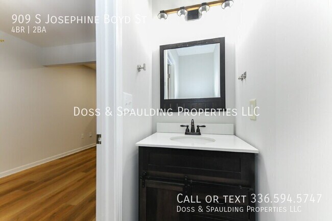 Building Photo - 909 S Josephine Boyd St