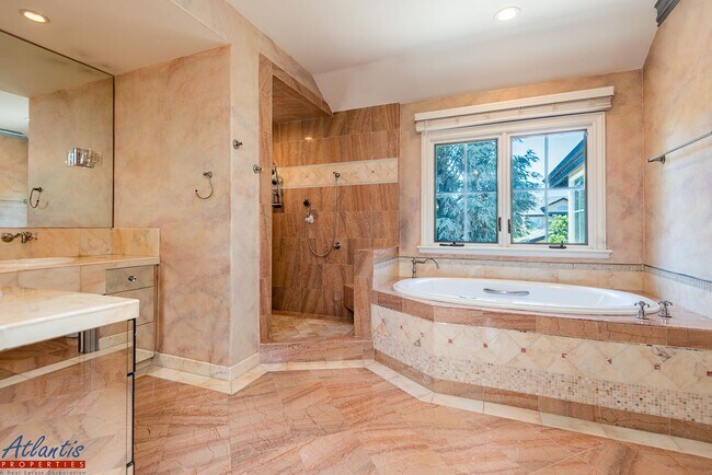 Building Photo - Stunning Cambrian Home | Desirable Neighborhood