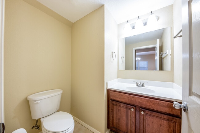 Building Photo - 2809 E 22nd St