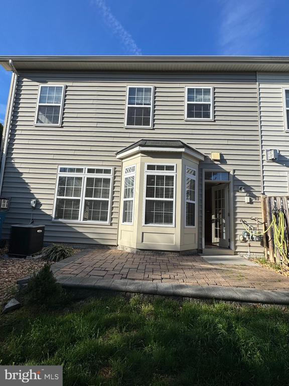 Building Photo - 400 Kintyre Ln