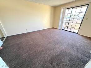 Building Photo - 2080 Karen Ave