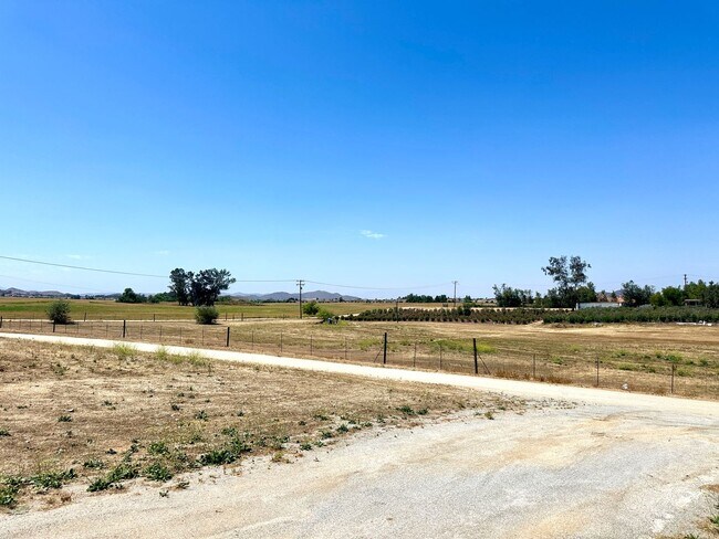 Building Photo - LUXE NEW BUILD ON PROPERTY IN MENIFEE!