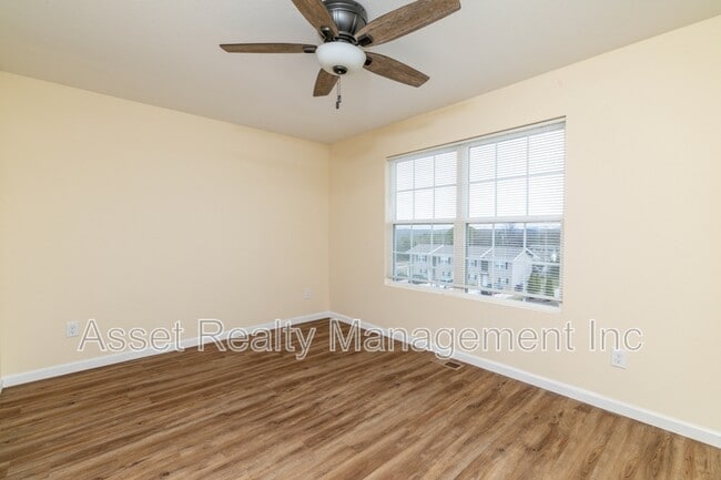 Building Photo - 923 Warrior Hill Dr