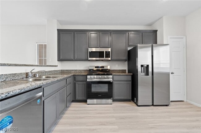 Building Photo - 6315 Yampa River Way