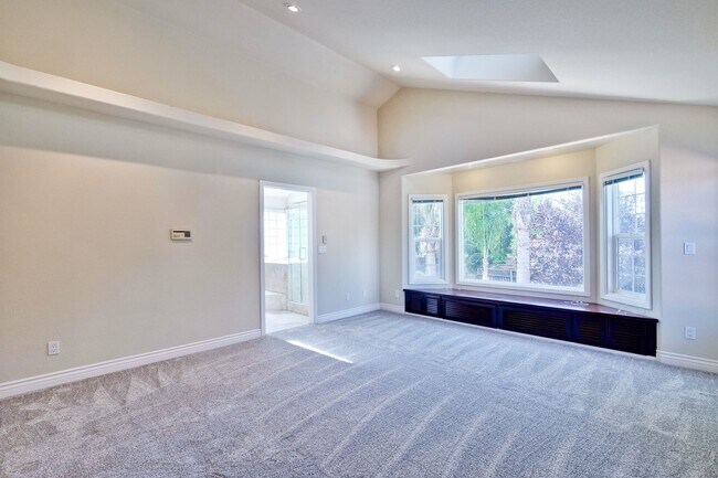 Building Photo - Gorgeous Willow Glen Two Story Home Availa...