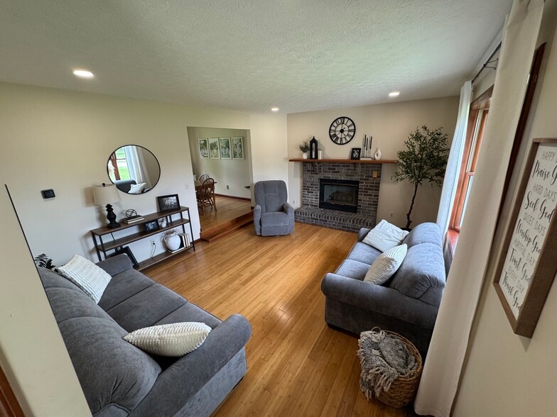 Living Room (1st floor) - 1478 E 10th St
