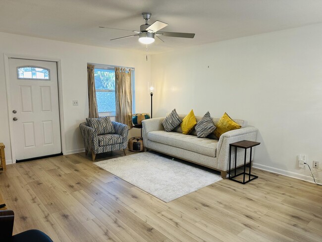 Building Photo - 1659 Magnolia Ln