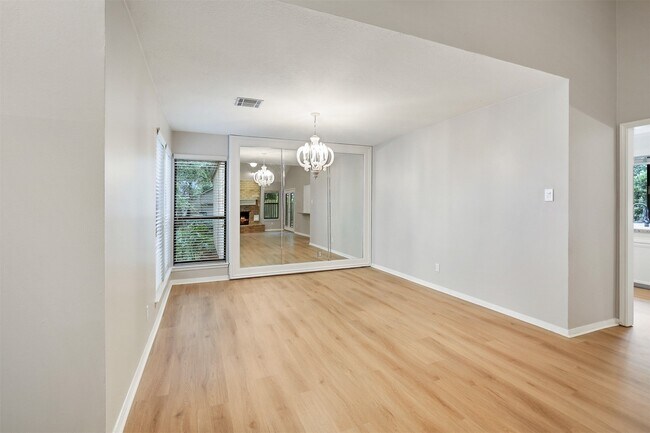 Building Photo - 36 N Autumnwood Way