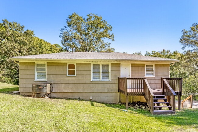 Building Photo - 2568 Forestdale Blvd