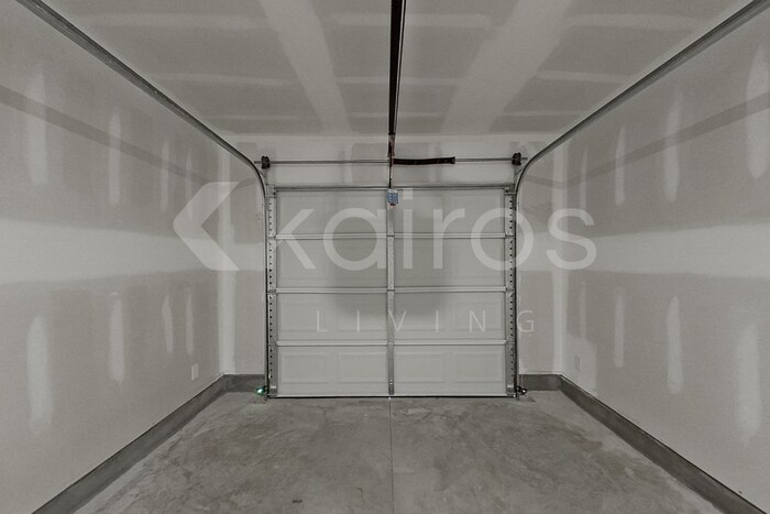 Building Photo - 310 Ironwood Ct