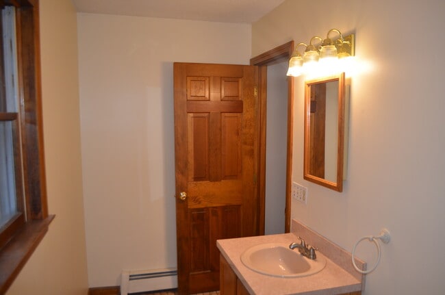 Building Photo - 1286 Arbutus St