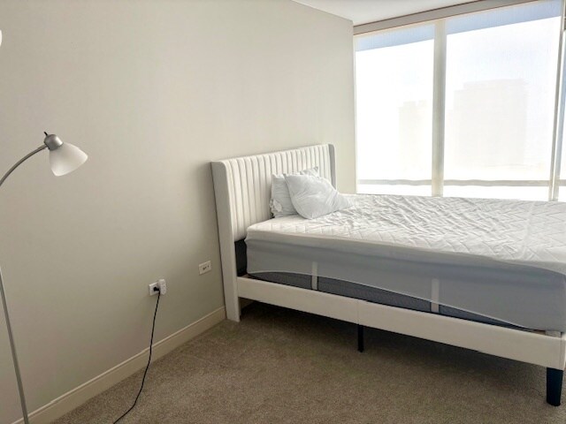 2nd bed - 1009 Kapiolani Blvd
