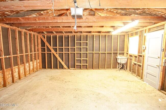 Building Photo - 3530 Hamilton Ave