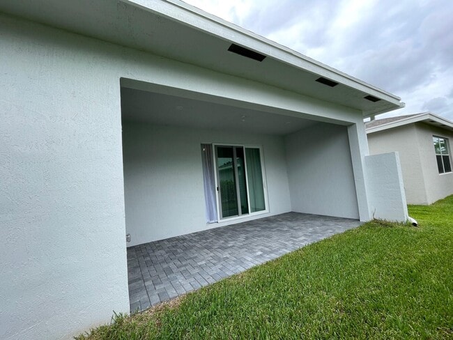 Building Photo - 13419 Noble Dr