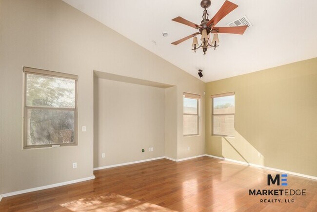 Building Photo - 4Bed/2Bath House at Greenway Rd/175th Ave!...