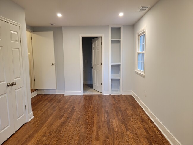 Building Photo - 10617 Good Spring Ave