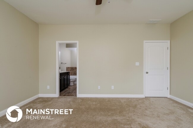 Building Photo - 9825 Valley Farms Blvd