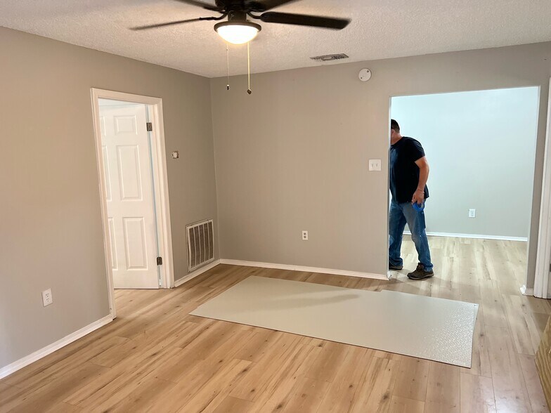 Building Photo - 1140 Shilo