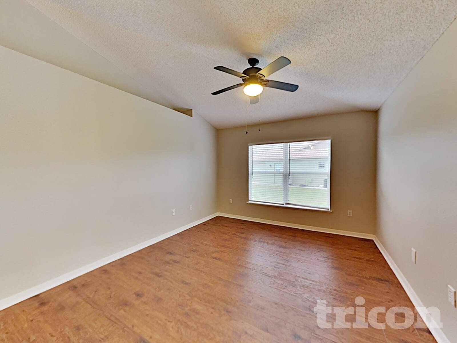 Building Photo - 13389 Dunbar St