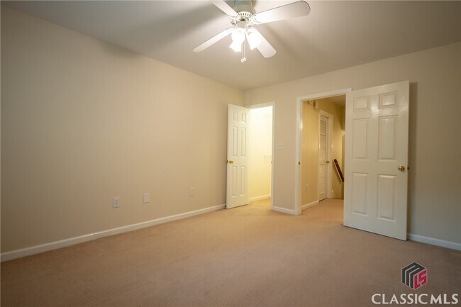 Building Photo - 1030 Laurel Springs Ct