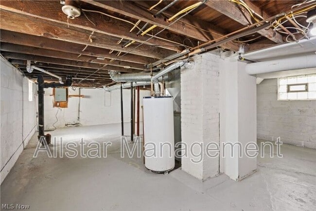 Building Photo - 961 Wyley Ave