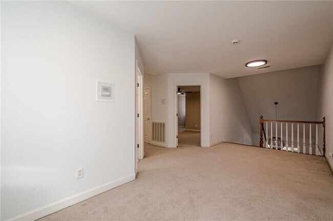 Building Photo - 34 Johnston Row NW