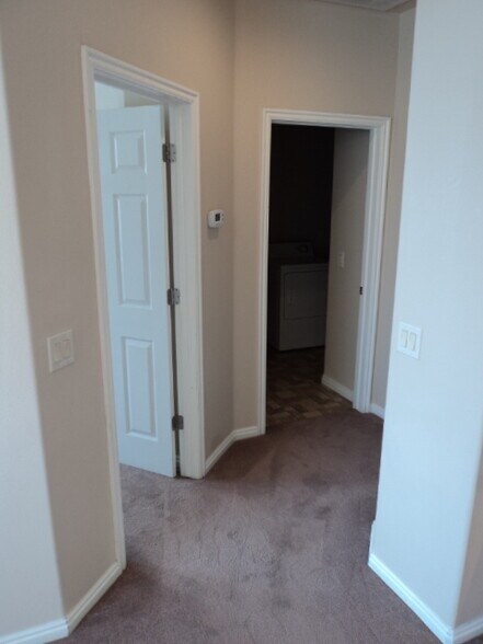 Building Photo - 175 Shade Tree Ln