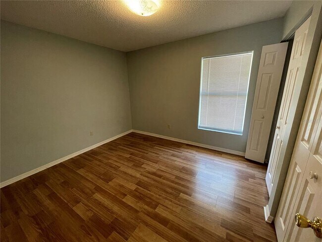 Building Photo - 6034 E Peach St