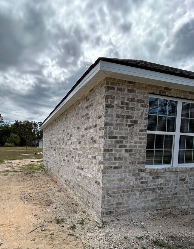 Building Photo - 3 Bed 2 Bath New Construction Home