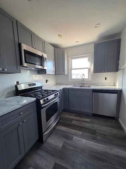 Building Photo - 25 Oxford St