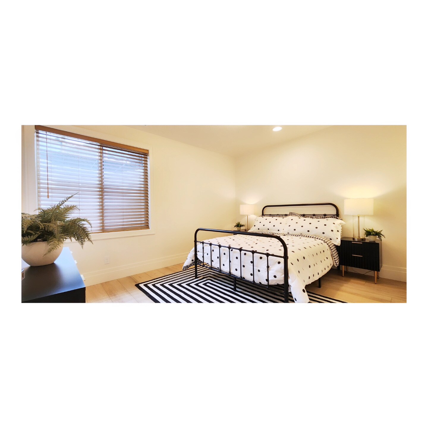 Building Photo - 107 S Moonlit Rd