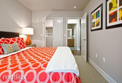 Building Photo - 315 1st Ave N