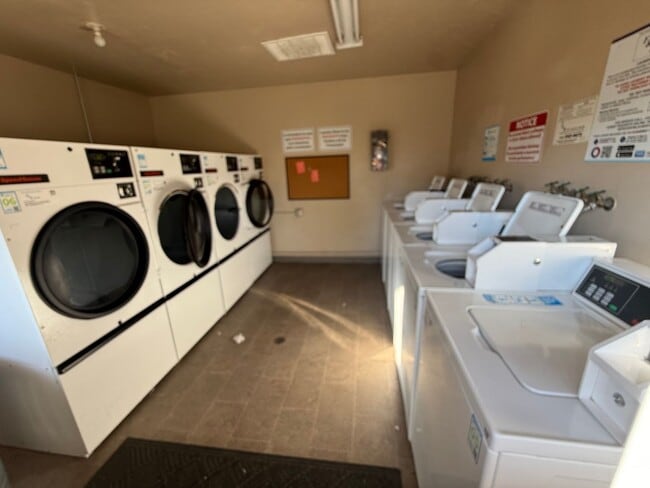 Building Photo - 79 Avram Ave