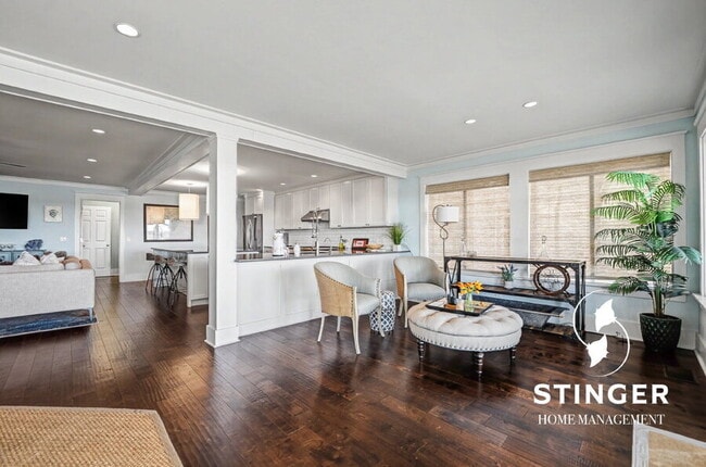 Building Photo - 73 Sunset Blvd