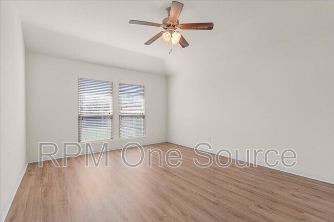 Building Photo - 1729 Park Trails Blvd