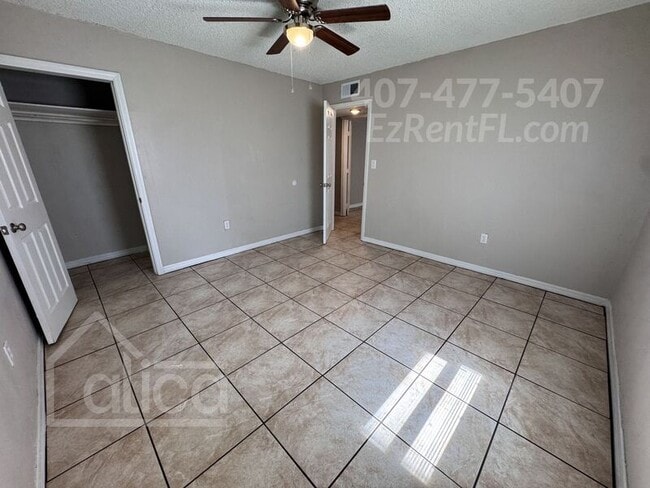 Building Photo - 906 S Holly Ave