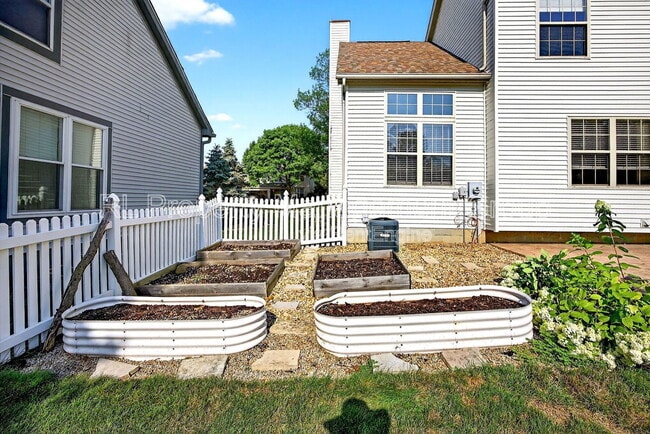 Building Photo - 994 Frieda Ct
