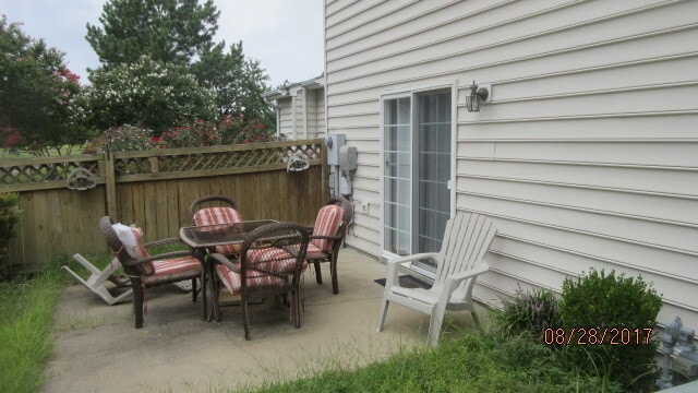 Building Photo - 213 Belmont Cir