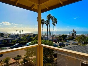 Building Photo - Welcome to Your Large Unique Ocean Beach H...