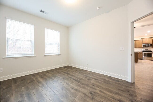 Building Photo - 119 Renwood Rd