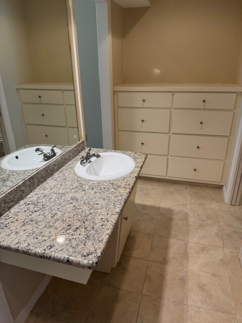 Building Photo - 6006 Bermuda Dunes Dr