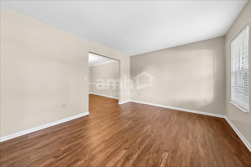 Building Photo - 2626 Sterling Ter