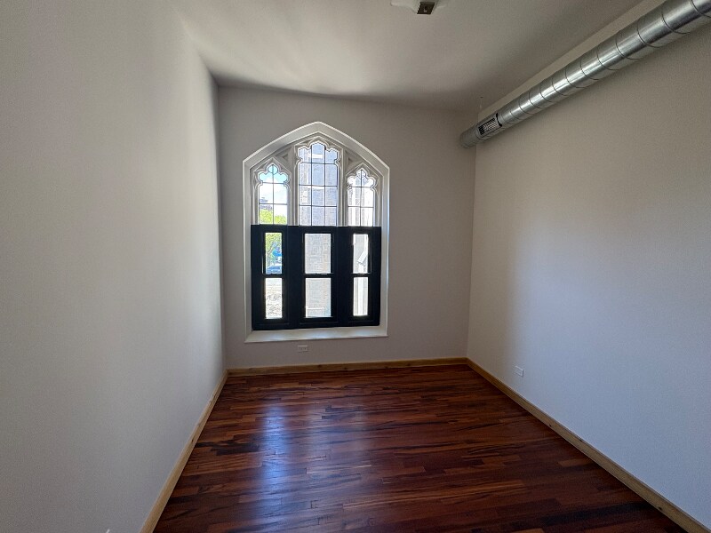 Building Photo - 4601 S Ellis Ave