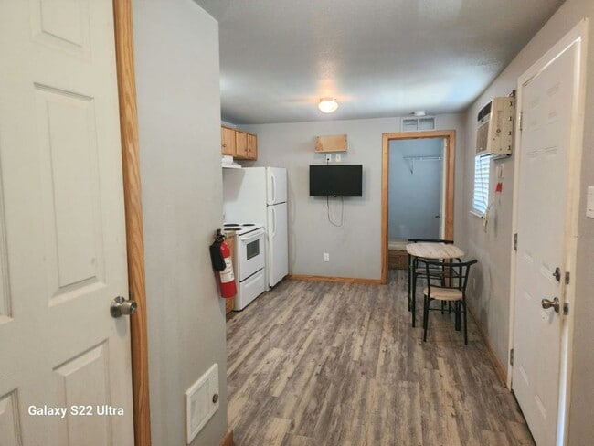 Building Photo - 1126 Gary Terrace