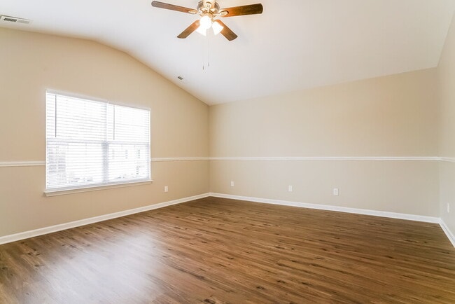 Building Photo - 4104 Taylor Oaks Dr
