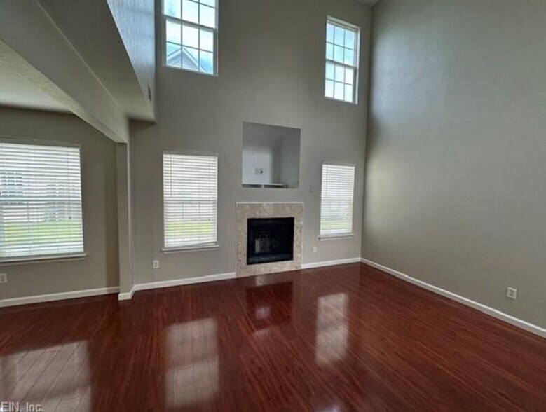 Building Photo - 4404 Glen Ellert Ct
