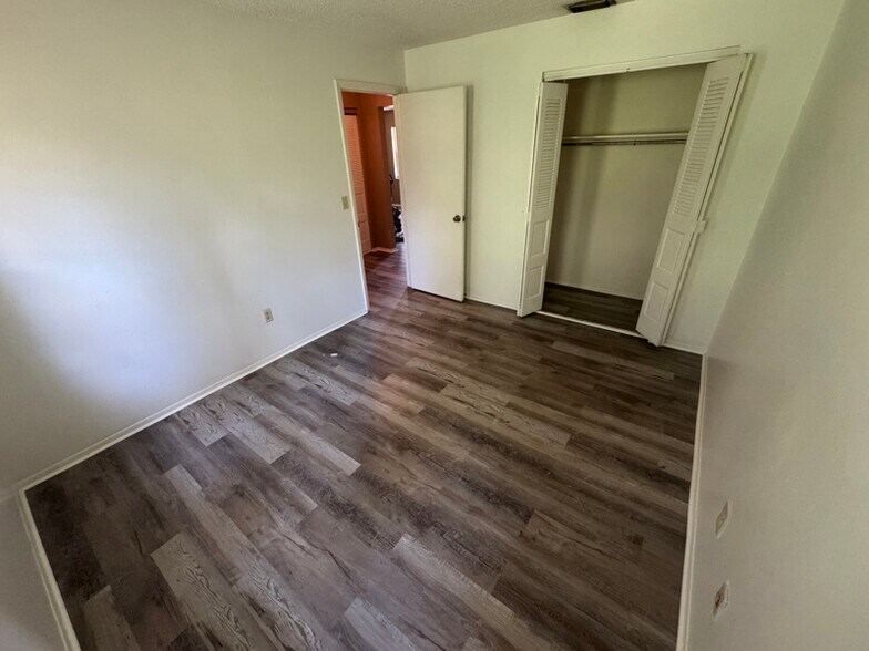 Building Photo - 7403 Mead Dr